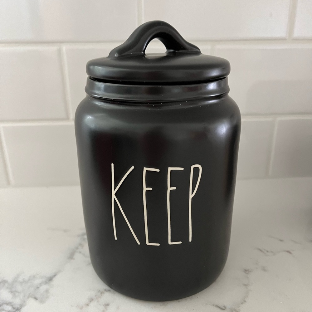KEEP RAE DUNN CANISTER
